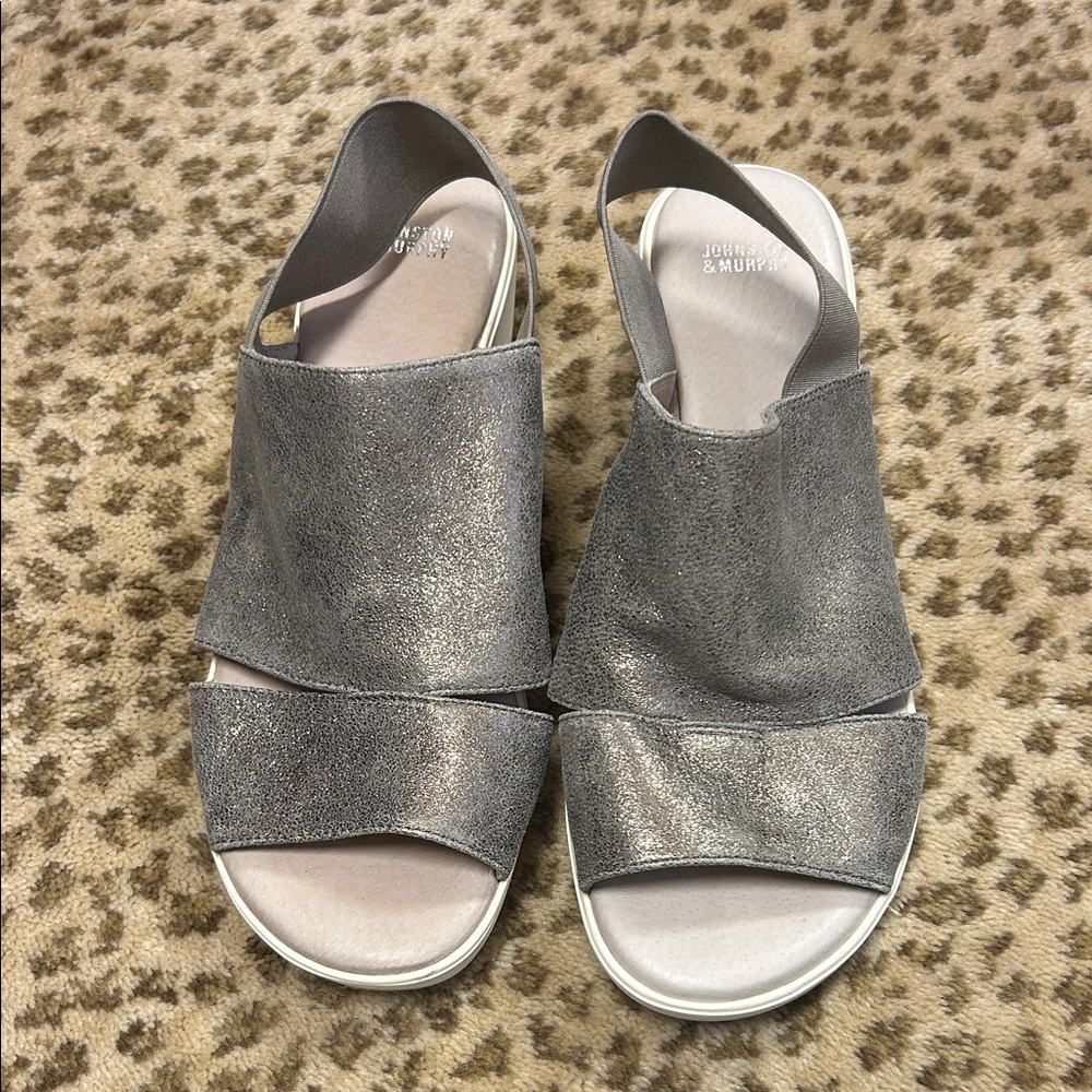 Johnston & Murphy Women's Metallic Sandals